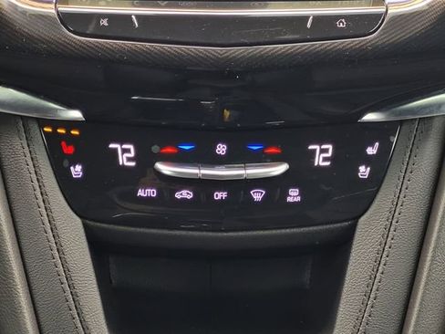 Used 2022 Cadillac XT6 Premium Luxury w/ Platinum Package AWD/4WD image 18