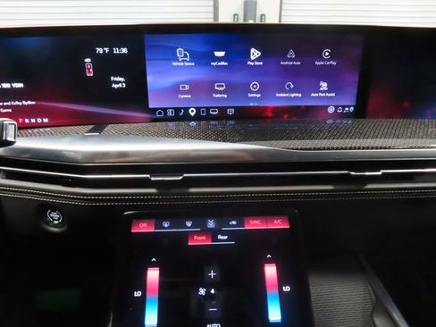 Certified 2026 Cadillac Escalade ESV V image 23