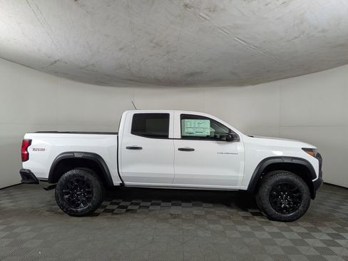 New 2026 Chevrolet Colorado Trail Boss AWD/4WD image 6