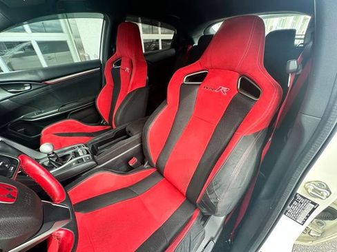 Used 2018 Honda Civic Type R image 7