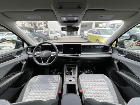 New 2026 Volkswagen Tiguan S AWD/4WD image 16