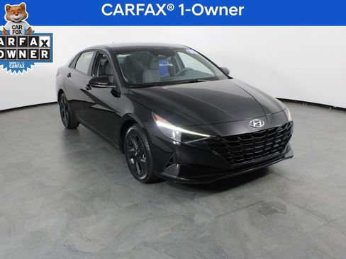 Certified 2023 Hyundai Elantra SEL FWD image 5