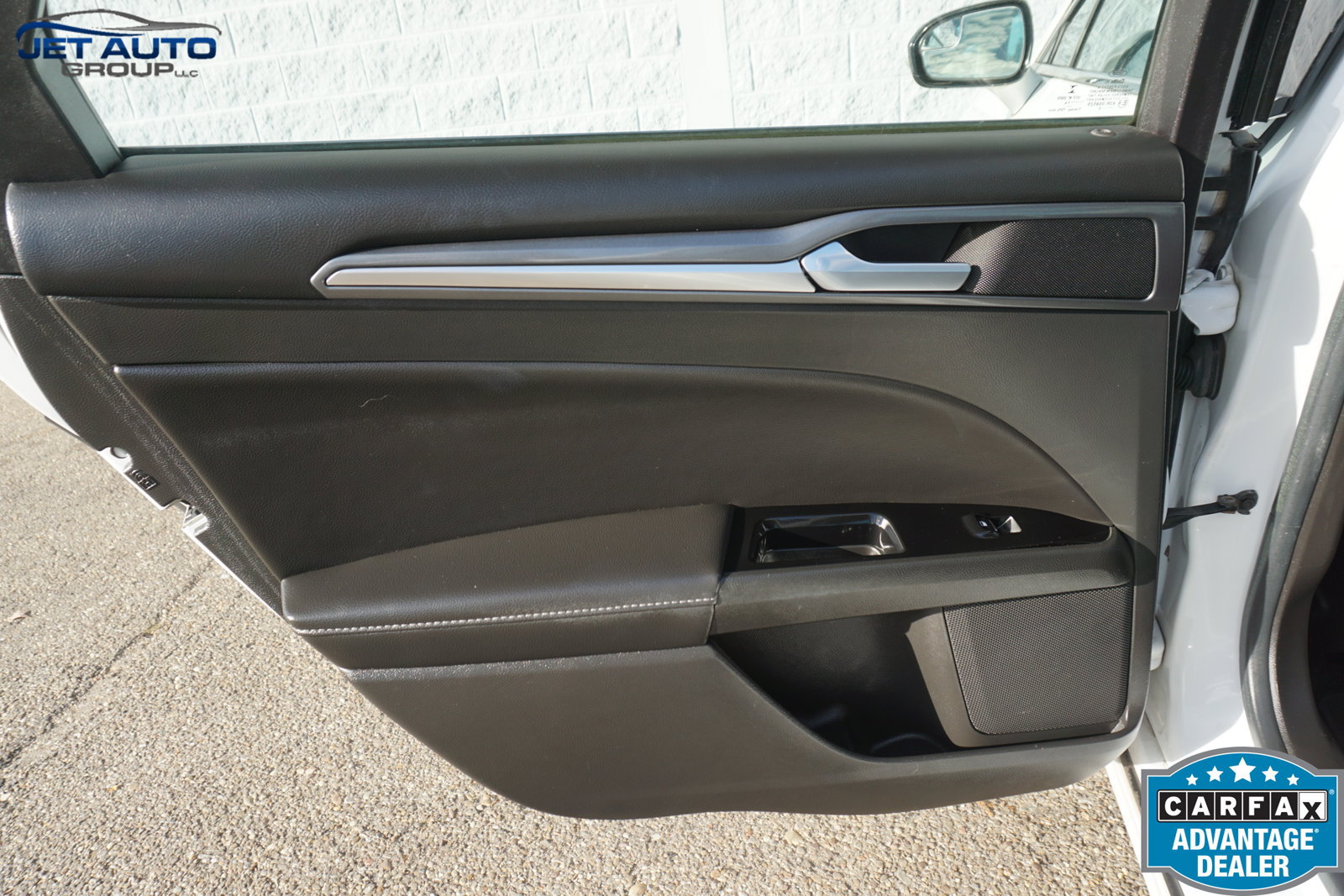 Used 2014 Ford Fusion Titanium FWD image 18