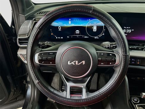 Used 2023 Kia Sportage SX image 9