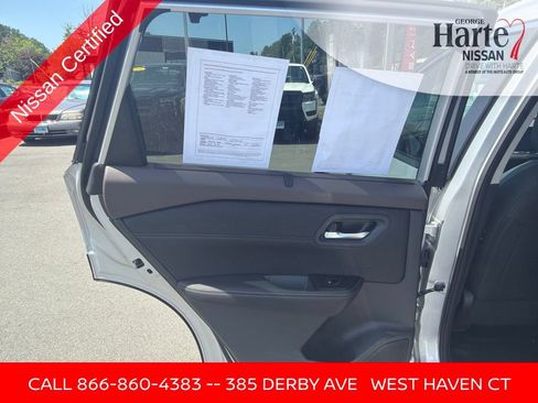 Certified 2023 Nissan Rogue SV w/ SV Premium B Package AWD/4WD image 18