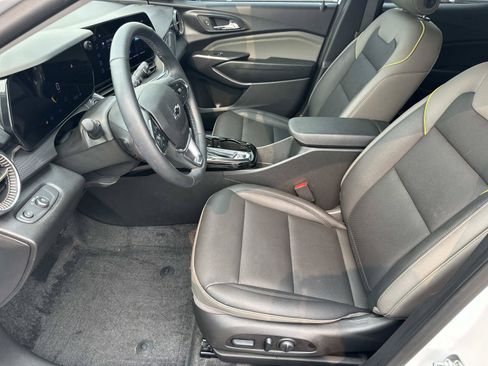 Certified 2025 Chevrolet Trax ACTIV w/ Driver Confidence Package FWD image 18