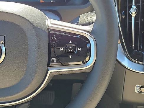 New 2026 Volvo XC90 B6 Plus w/ Protection Package Premier image 20