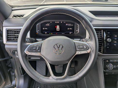 Used 2022 Volkswagen Atlas Cross Sport SE AWD/4WD image 13