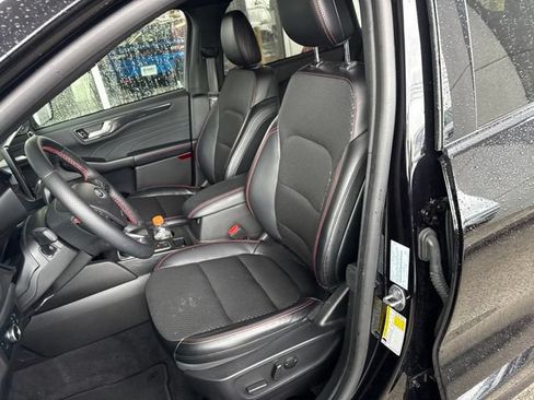 Used 2024 Ford Escape ST-Line w/ Tech Pack #1 AWD/4WD image 7