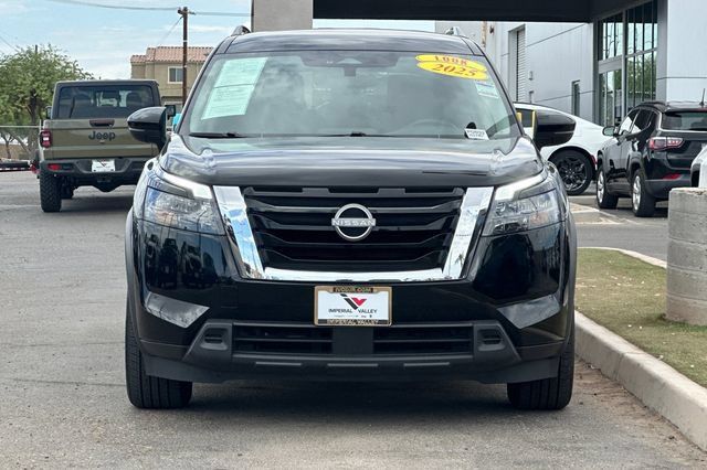 Used 2025 Nissan Pathfinder SV AWD/4WD image 8