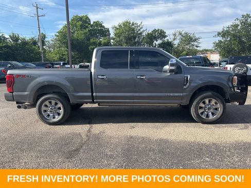 Used 2022 Ford F250 Platinum w/ FX4 Off-Road Package AWD/4WD image 3