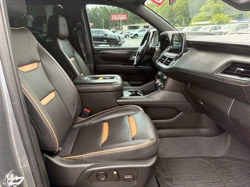 Used 2022 GMC Yukon AT4 w/ Technology Package AWD/4WD image 8