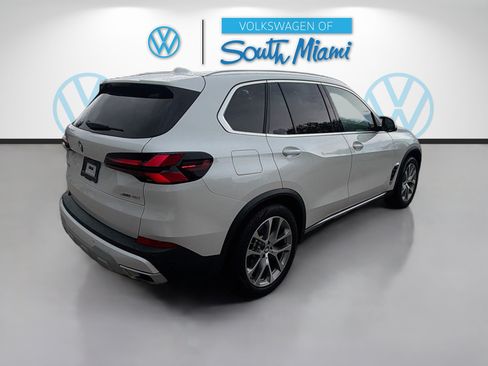 Used 2024 BMW X5 sDrive40i w/ Executive Package RWD image 7