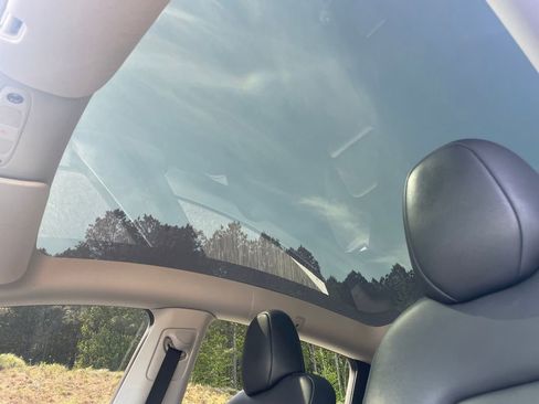 Used 2023 Tesla Model Y Performance AWD/4WD image 20