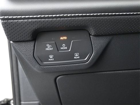 New 2026 Volkswagen Atlas Cross Sport SE image 20