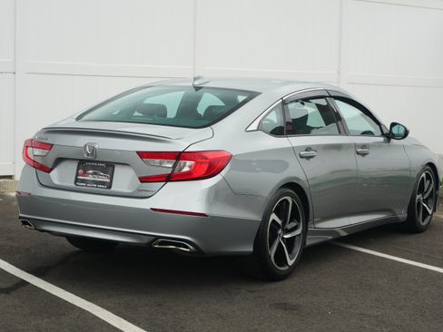 Used 2019 Honda Accord Sport image 5