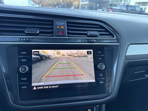 Used 2020 Volkswagen Tiguan SEL w/ 3rd Row Seat Package image 24