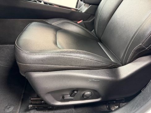 Used 2025 Jeep Compass Limited AWD/4WD image 13