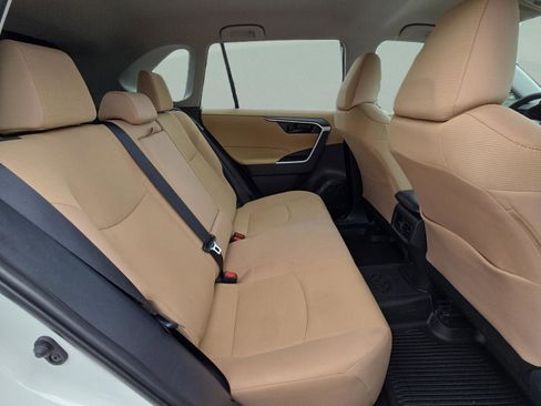 Certified 2025 Toyota RAV4 LE FWD image 15