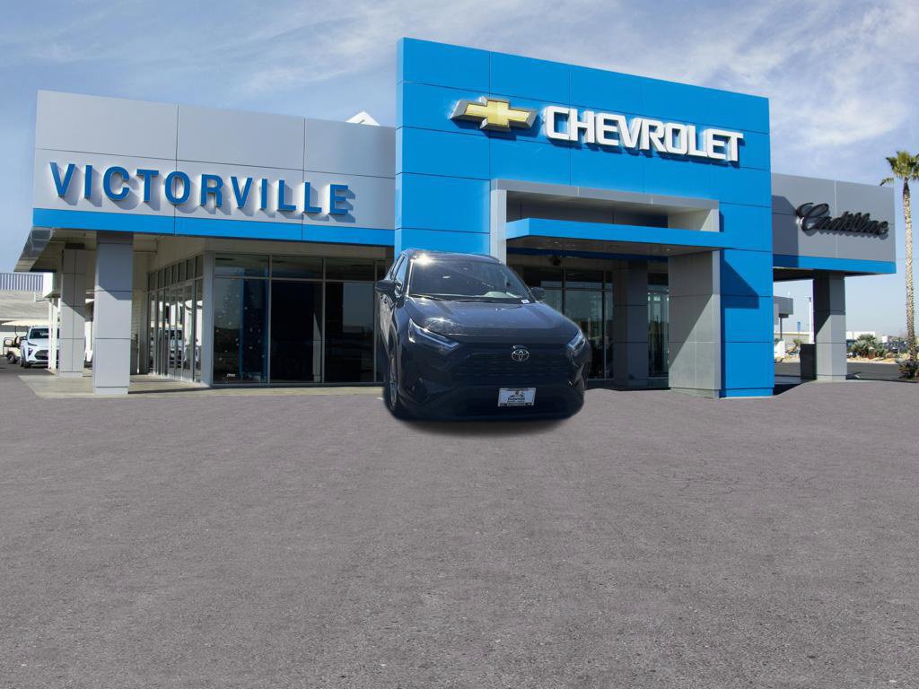 Used 2025 Toyota RAV4 XLE FWD image 3