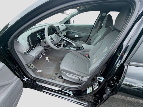 New 2026 Hyundai Elantra Sport FWD image 14