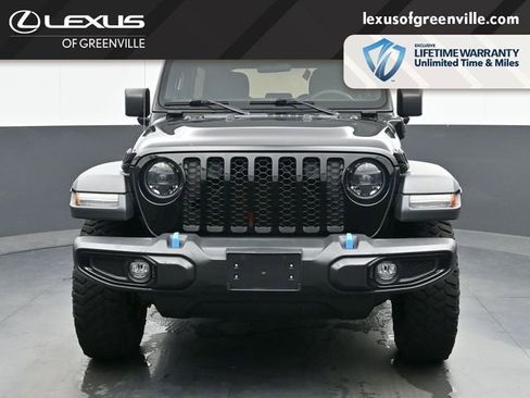 Used 2023 Jeep Wrangler Unlimited AWD/4WD image 3