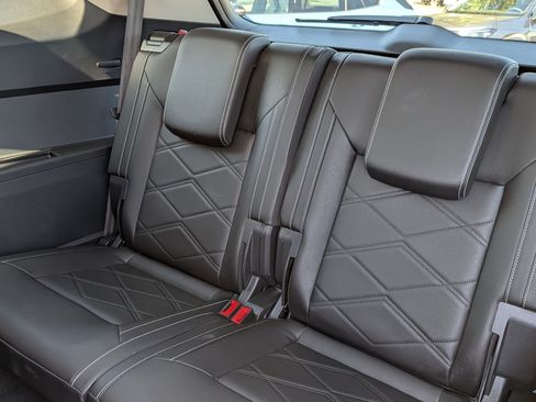 Certified 2025 Volkswagen Atlas SE AWD/4WD image 19