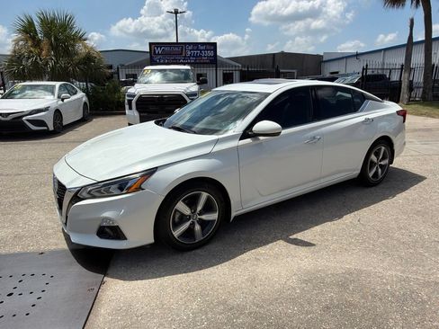 Used 2021 Nissan Altima 2.5 SL FWD image 6