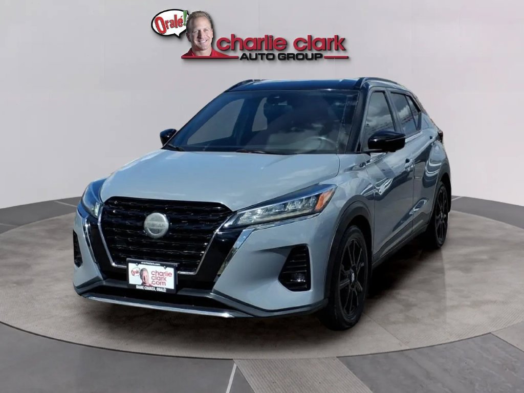 Used 2021 Nissan Kicks SR FWD image 1