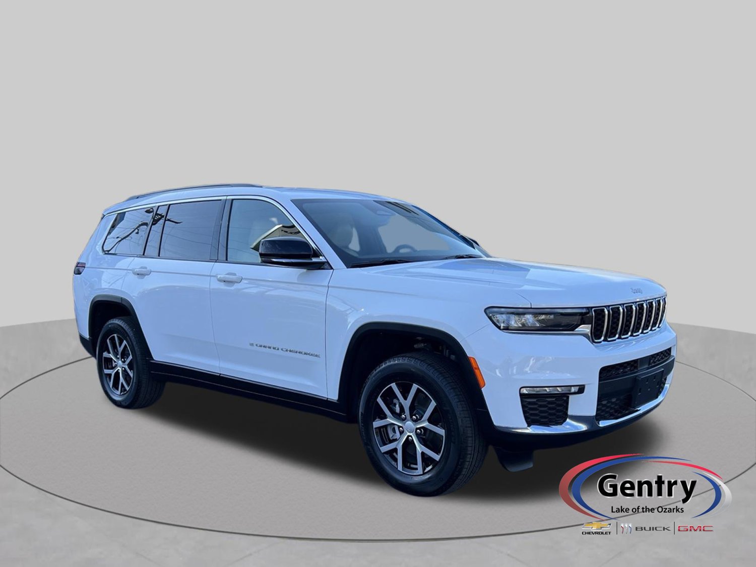 Used 2025 Jeep Grand Cherokee L Limited w/ Trailer Tow Package AWD/4WD image 7