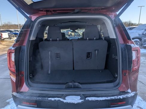 Used 2023 GMC Acadia SLE w/ Driver Convenience Package image 28