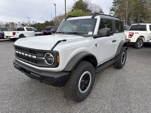 New 2026 Ford Bronco 2-Door w/ Sasquatch Package AWD/4WD image 3