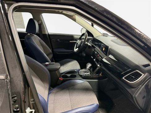 Certified 2025 Kia Seltos S image 24