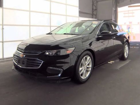 Used 2018 Chevrolet Malibu Hybrid FWD image 1
