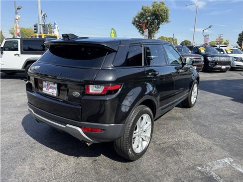 Used 2017 Land Rover Range Rover Evoque SE Premium image 6