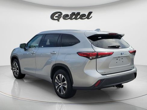 Used 2022 Toyota Highlander XLE FWD image 7