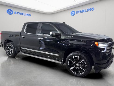 Certified 2025 Chevrolet Silverado 1500 High Country AWD/4WD image 12