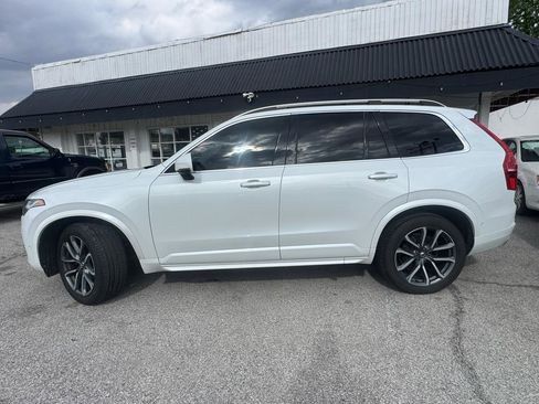 Used 2018 Volvo XC90 T6 Momentum w/ Convenience Package AWD/4WD image 3