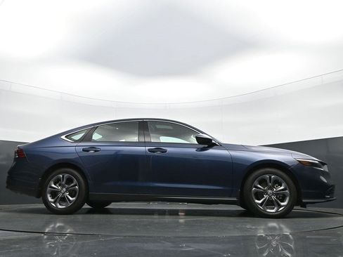 Used 2023 Honda Accord EX image 28
