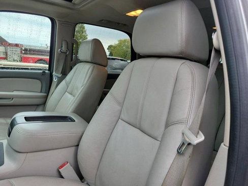 Used 2009 Chevrolet Tahoe LT w/ Luxury Package image 21