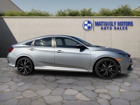 Used 2019 Honda Civic Sport image 2