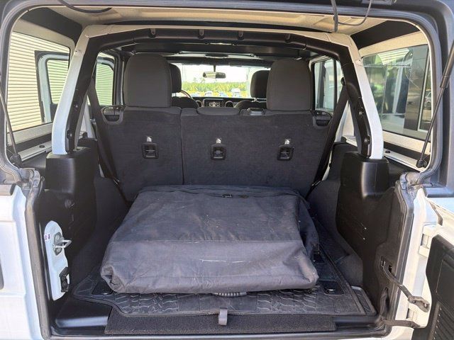 Used 2018 Jeep Wrangler Unlimited Sport S AWD/4WD image 14