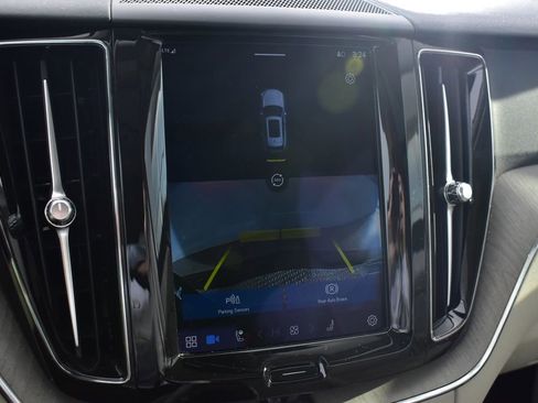 Used 2023 Volvo XC60 T8 Plus w/ Climate Package image 18