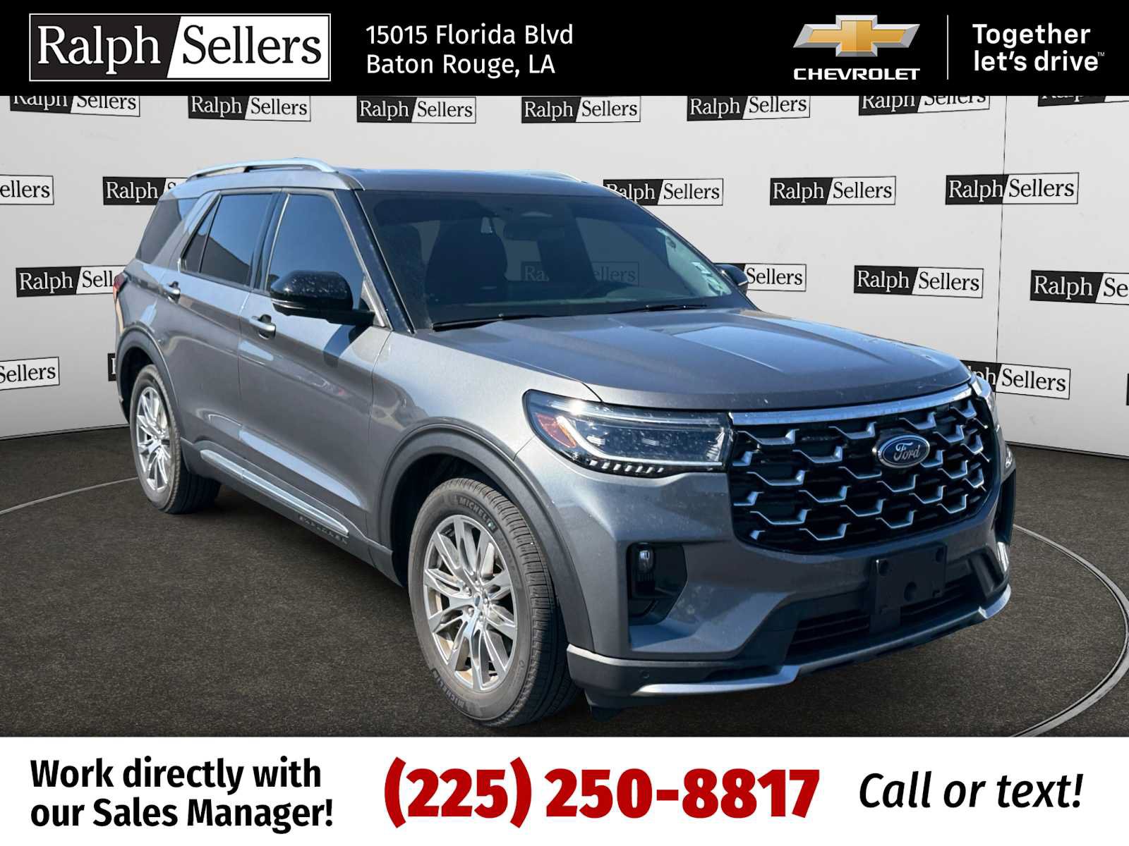 Used 2025 Ford Explorer Platinum RWD image 1