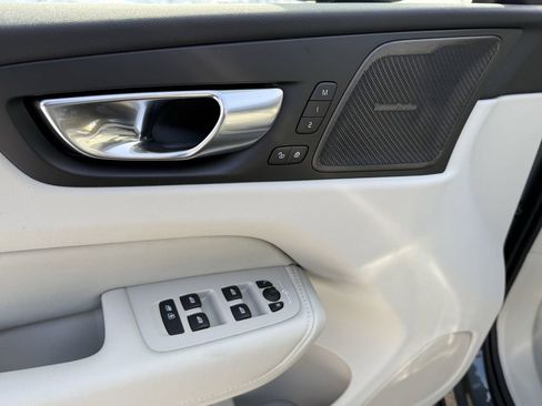 New 2026 Volvo XC60 B5 Ultra w/ Climate Package image 16