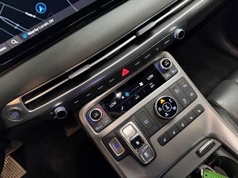 Used 2023 Hyundai Palisade Calligraphy image 28