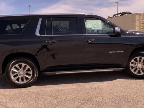 New 2026 Chevrolet Suburban Premier image 9