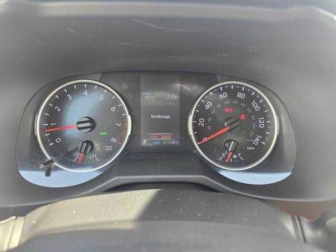 Used 2022 Toyota RAV4 XLE Premium image 27