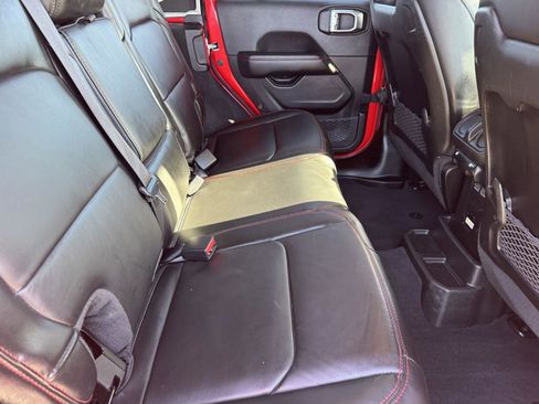 Certified 2024 Jeep Wrangler Unlimited Rubicon image 9