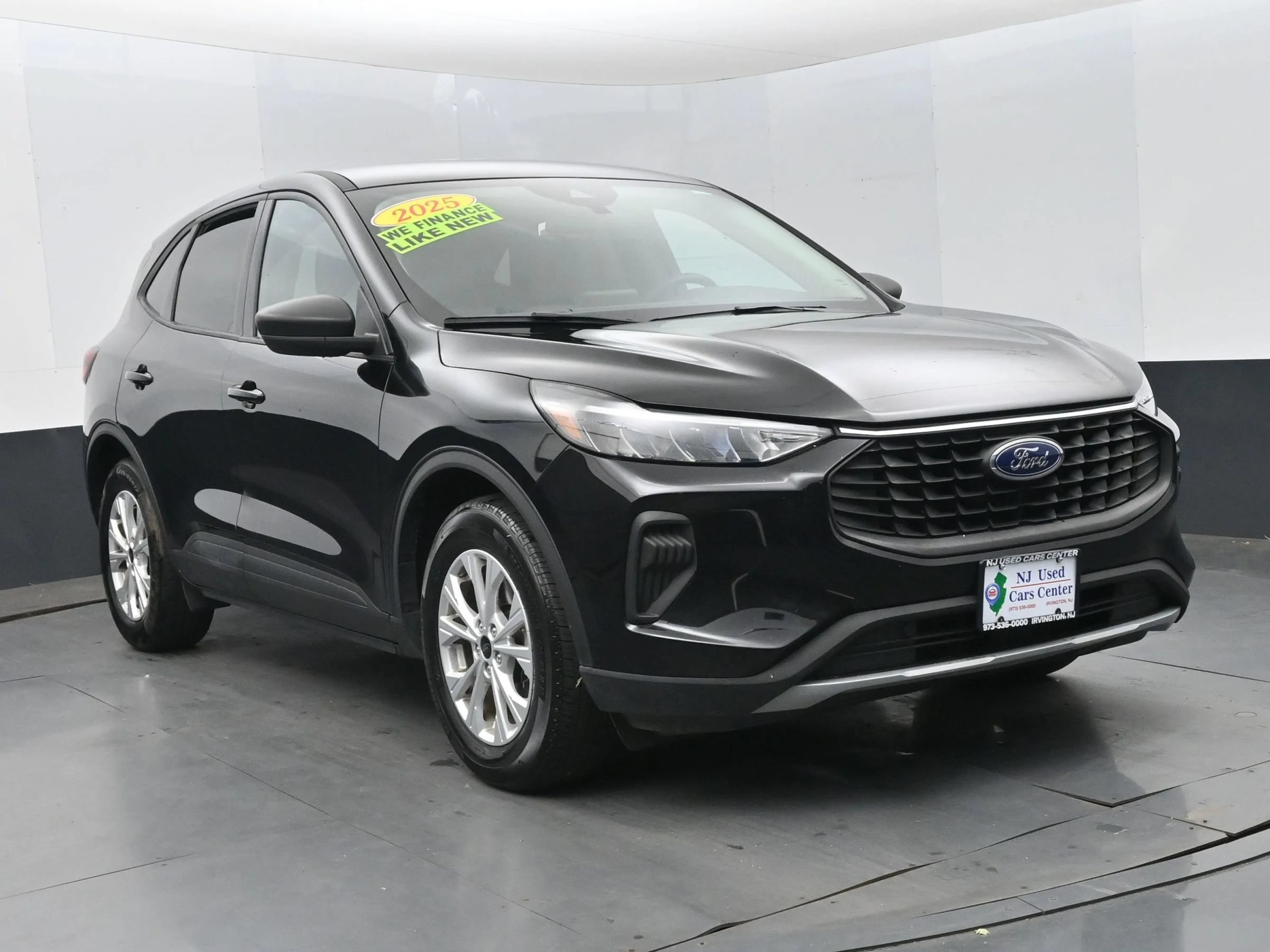Used 2025 Ford Escape Active FWD image 2